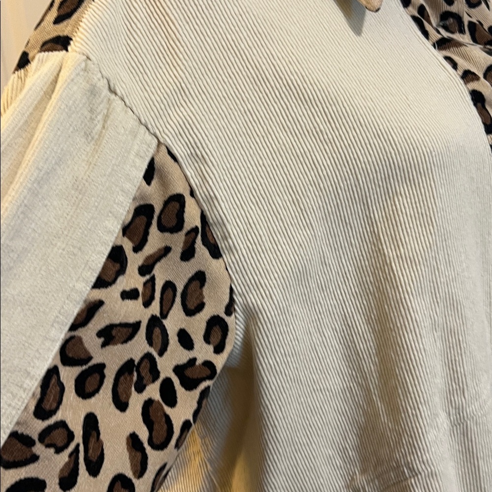 Umgee Women’s Leopard‎ Patchwork Button Down Top … - image 6
